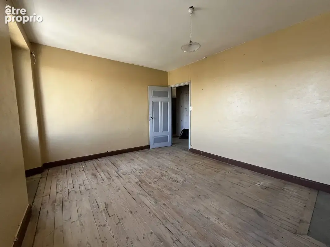Maison 110 m² à Apchon  - photo 2