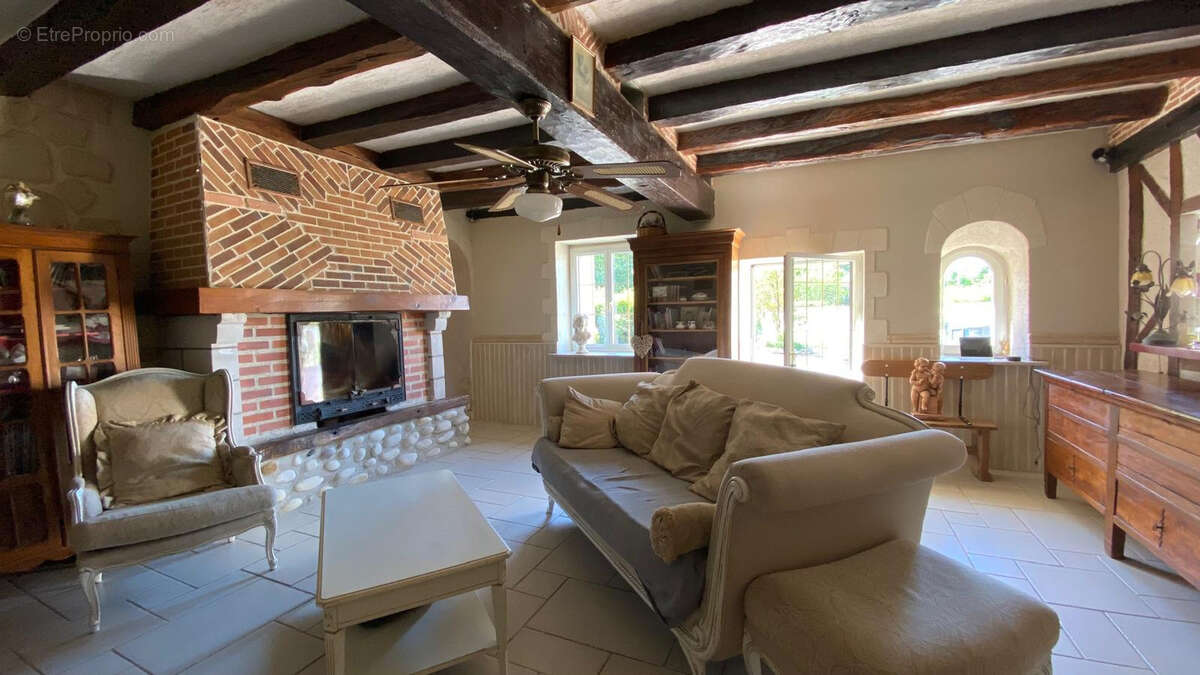 Maison familiale avec piscine et jardin arboré à Chaumont-sur-Loire - photo 4