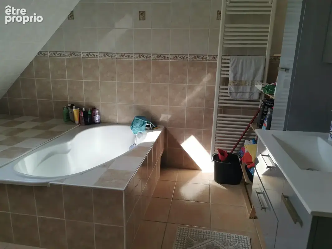 Maison de 2007 avec quatre chambres et un bureau - photo 15