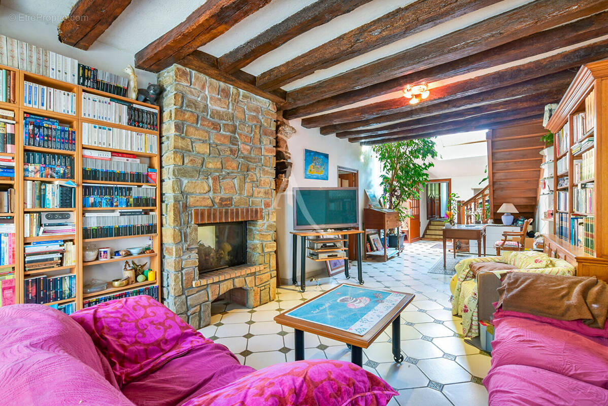 Maison à VERNEUIL-L&#039;ETANG