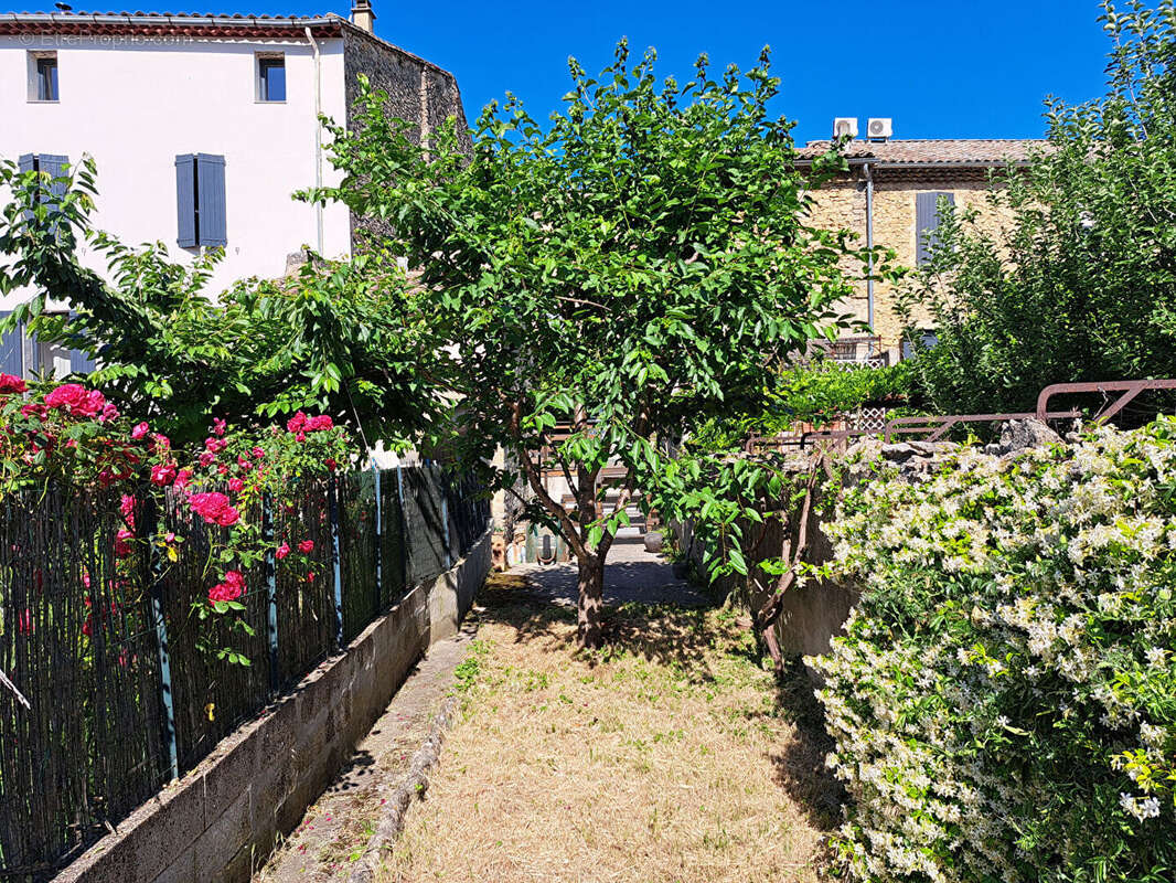 Maison à MALAUCENE