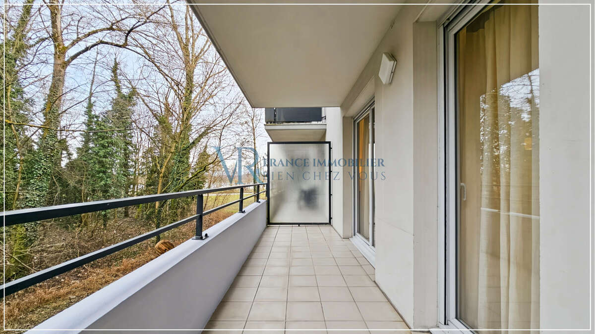 Studio meublé avec balcon et parking sous-sol - photo 14