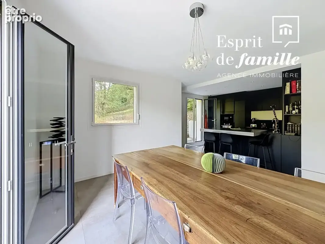 Saint-Didier-au-Mont-d’Or – maison familiale de plus de 180 m² dans un écrin de verdure - photo 9