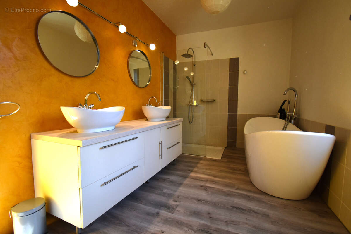 Maison à PUY-L&#039;EVEQUE