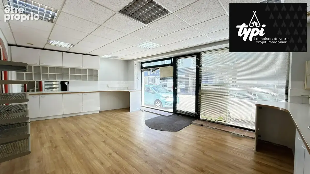 Commerce 75 m² à Lorient  - photo 2