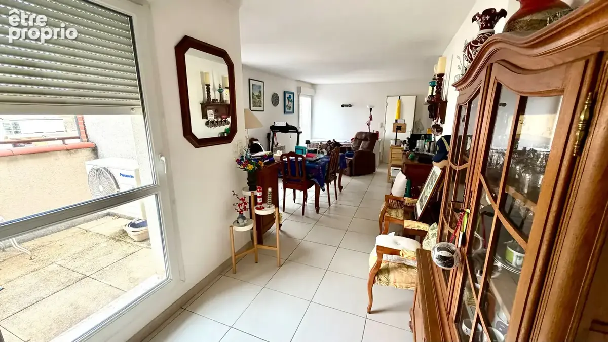 Appartement de type T2 avec  terrasse et parking privatif. - photo 5
