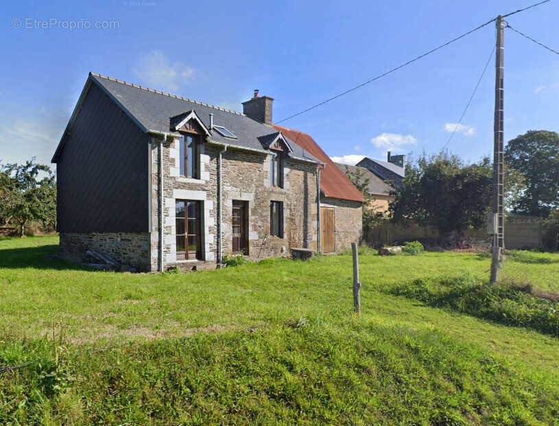 Maison à SAINT-LAURENT-DE-CUVES