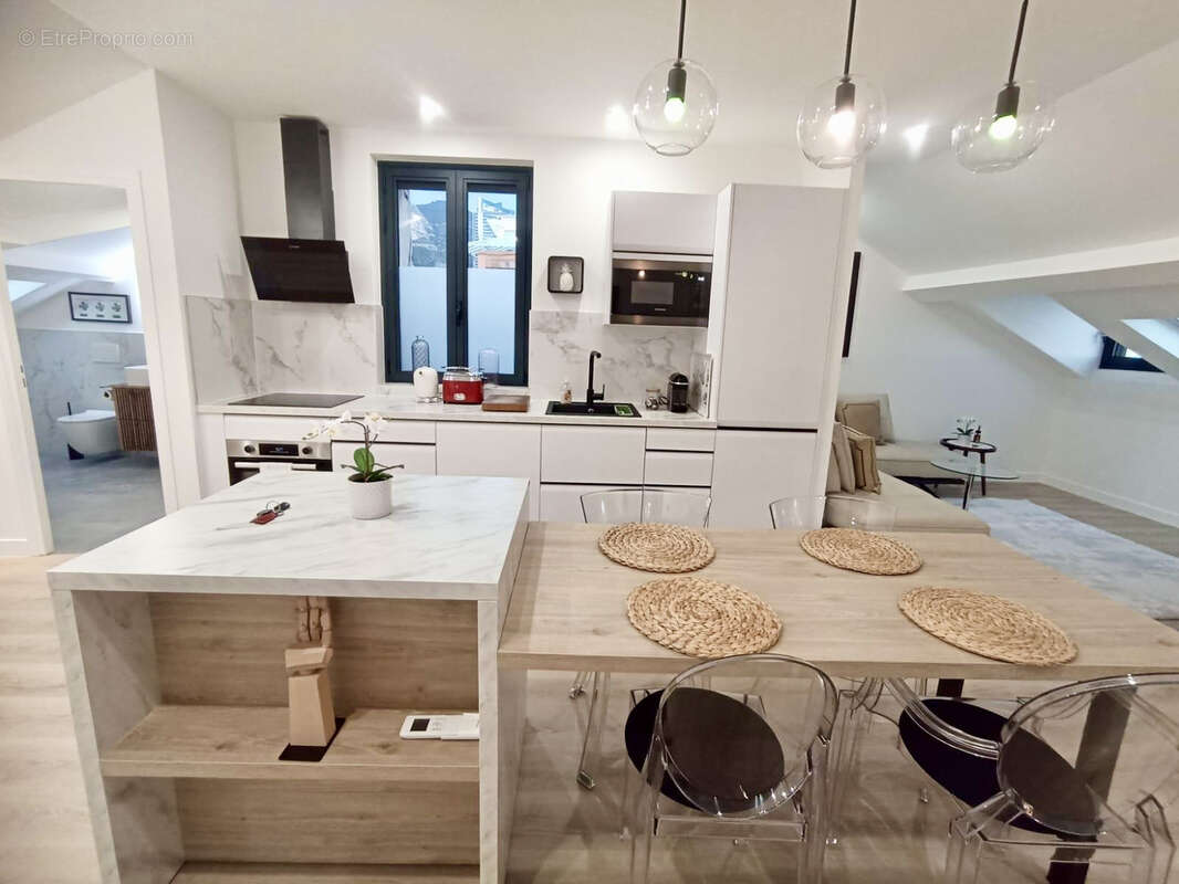 Appartement à BEAUSOLEIL