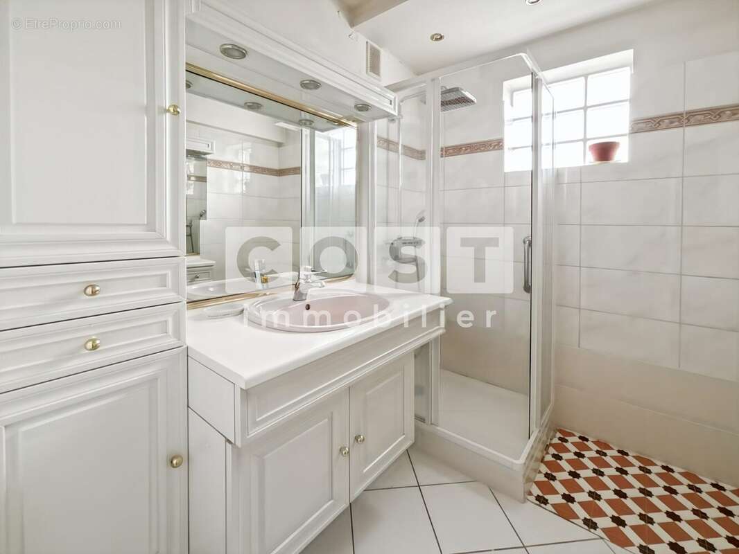 Appartement à BOIS-COLOMBES