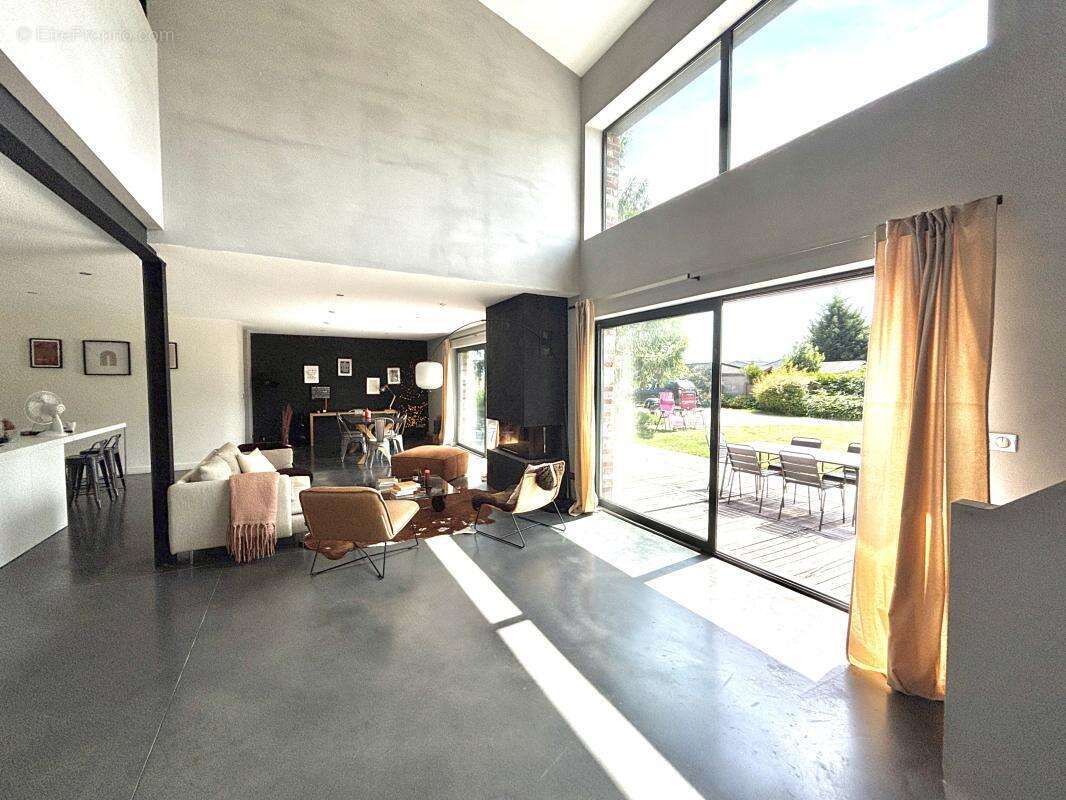 Maison 272 m² à Bondues  - photo 2