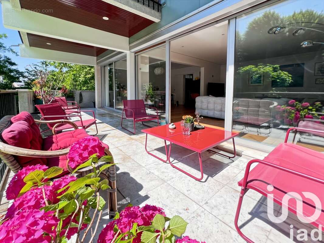 Photo 2 - Appartement à LA CELLE-SAINT-CLOUD