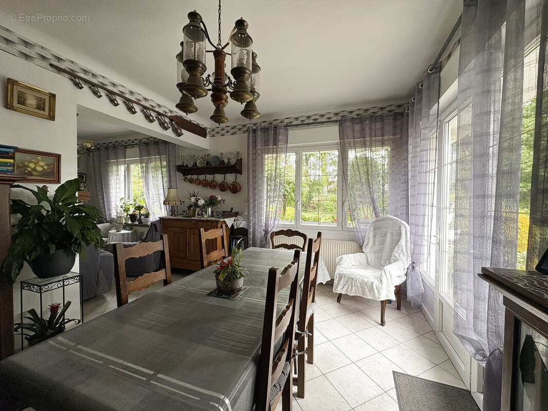 Maison à AUXI-LE-CHATEAU