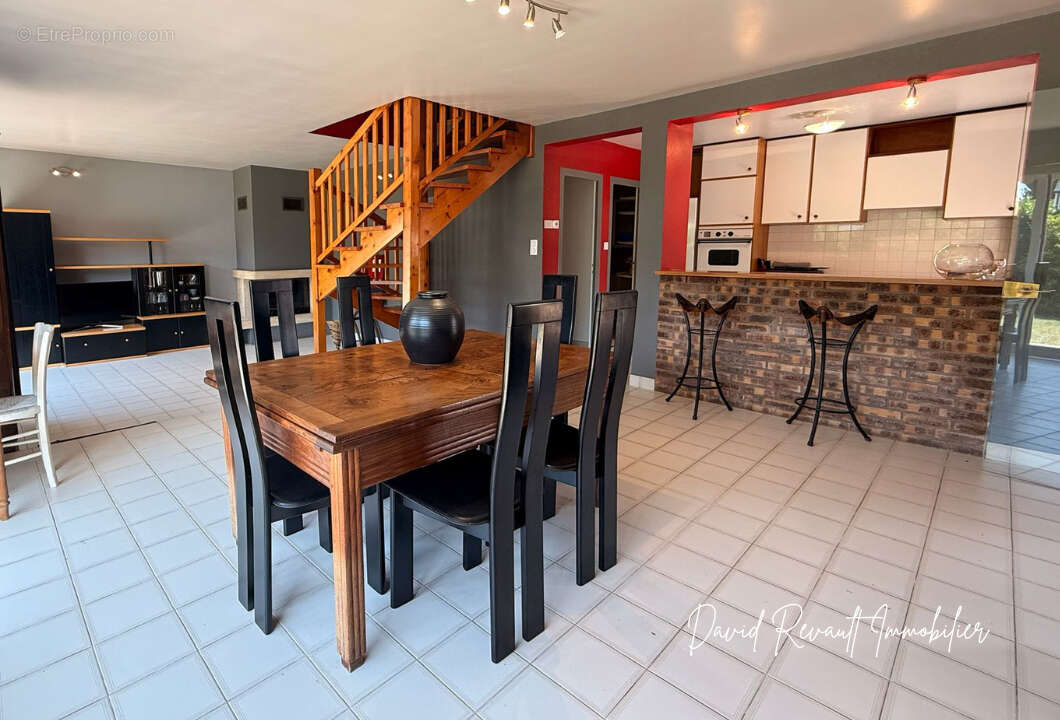 Maison Plumelec 7 pièces 141 m2 - photo 2