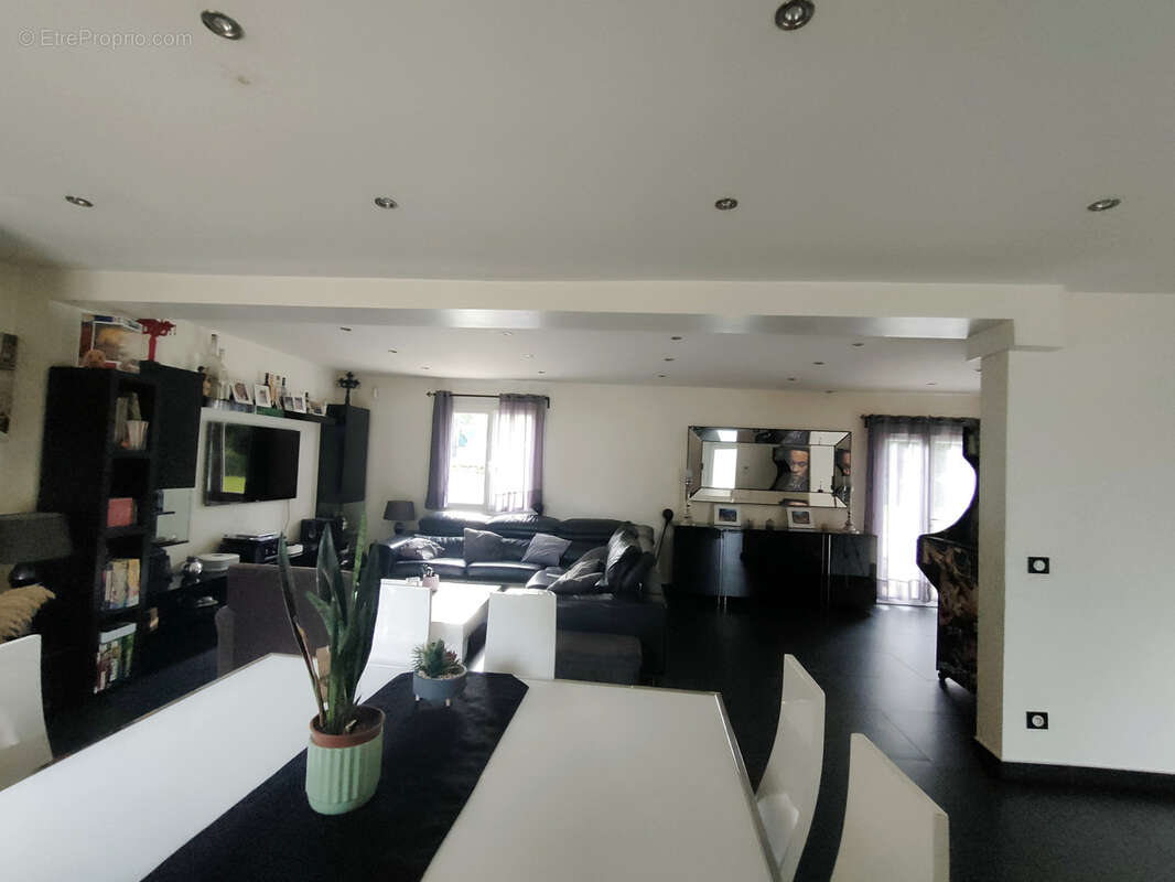 Maison à NEUVILLE-BOSC