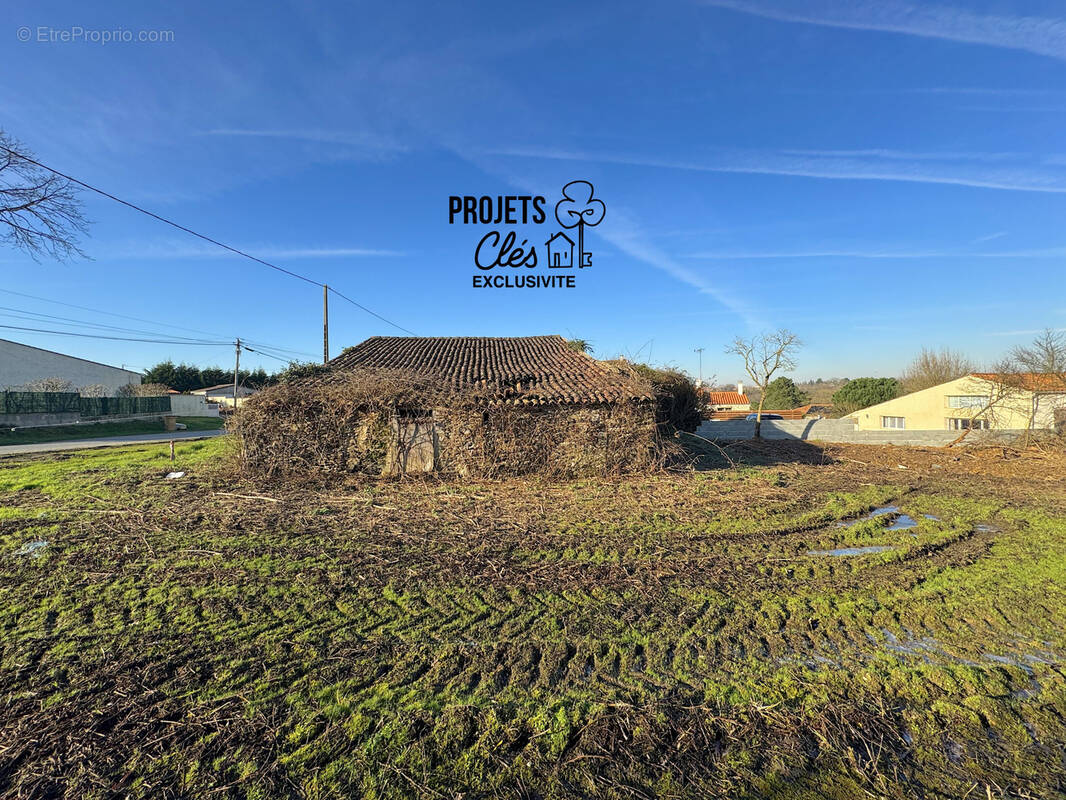 Maison à LE GIROUARD