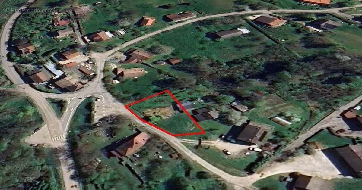 Terrain à SAINT-MARTIN-D'URIAGE