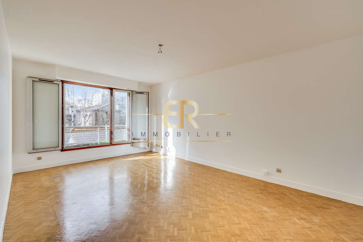 Appartement à PARIS-20E
