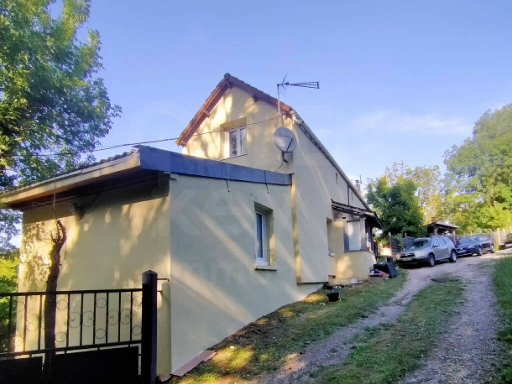 Maison à TOUCY