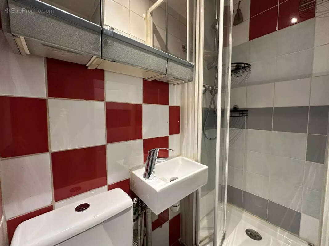 Appartement à PARIS-17E