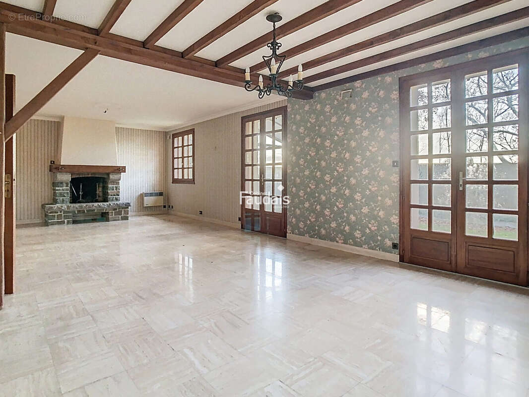 Maison 217 m² à Saint-Lo  - photo 3