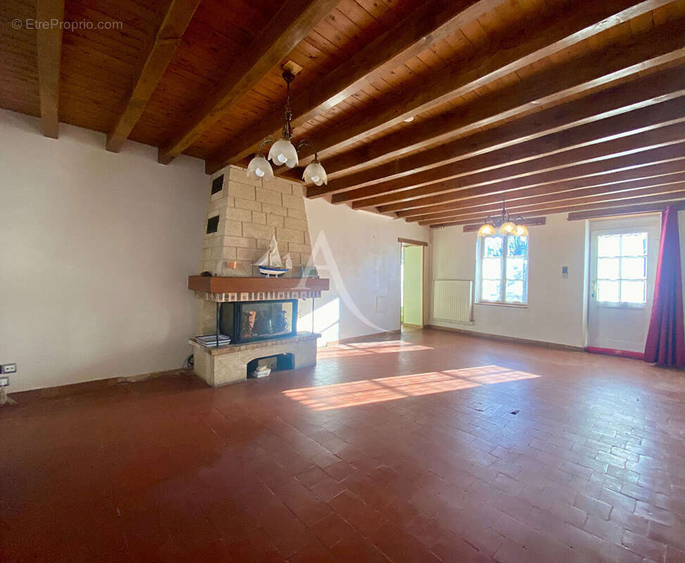 Maison à CONTRES
