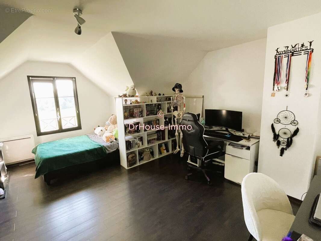 Maison 7 pièces 245 m² à vendre à Lainville-En-Vexin (78440) - photo 9