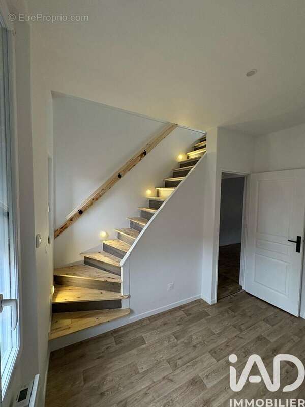 Photo 9 - Maison à ROMILLY-SUR-SEINE