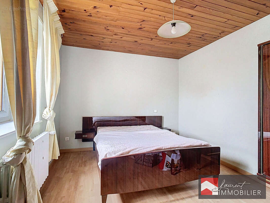 Maison à PONT-DE-VAUX