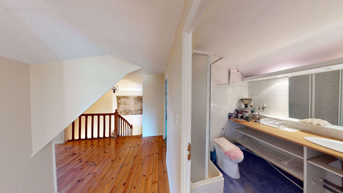 Maison à BARAQUEVILLE