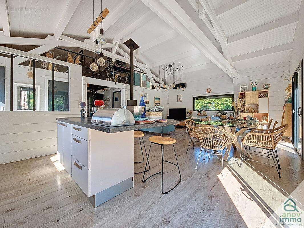 Maison à SAINT-ANDRE-DE-CUBZAC