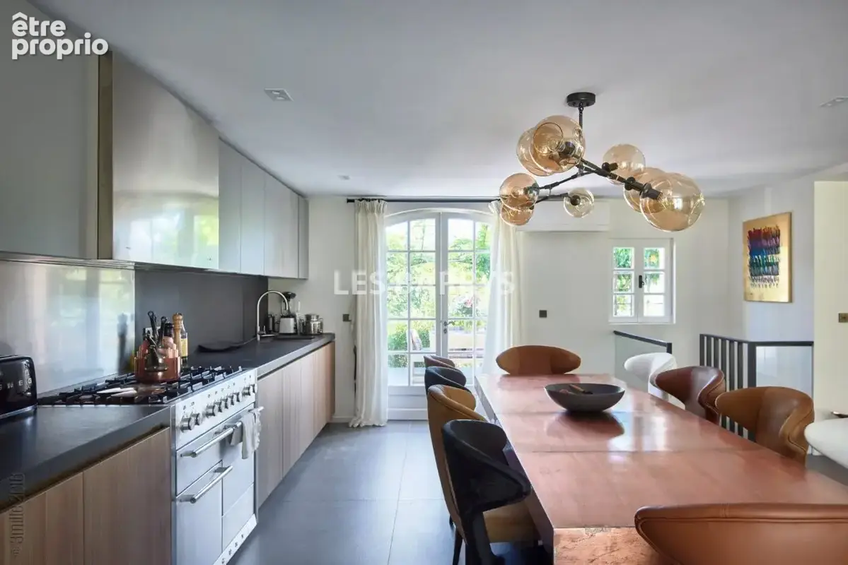 Rare villa de prestige à vendre à Gassin avec piscine et héliport - photo 8