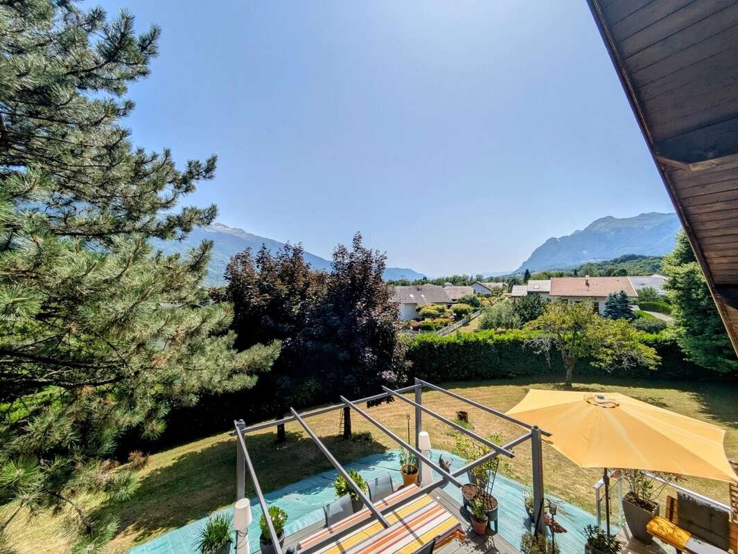 Maison à GILLY-SUR-ISERE