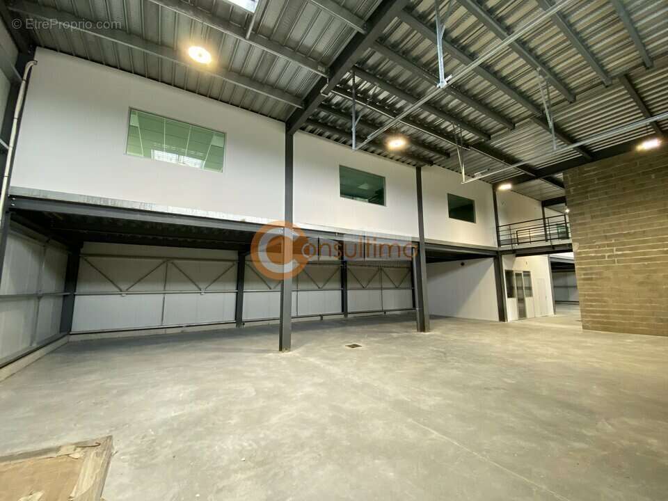 Mixte activites-bureaux à vendre - photo 5