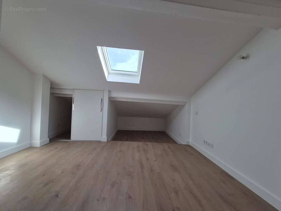 Appartement à VALLAURIS