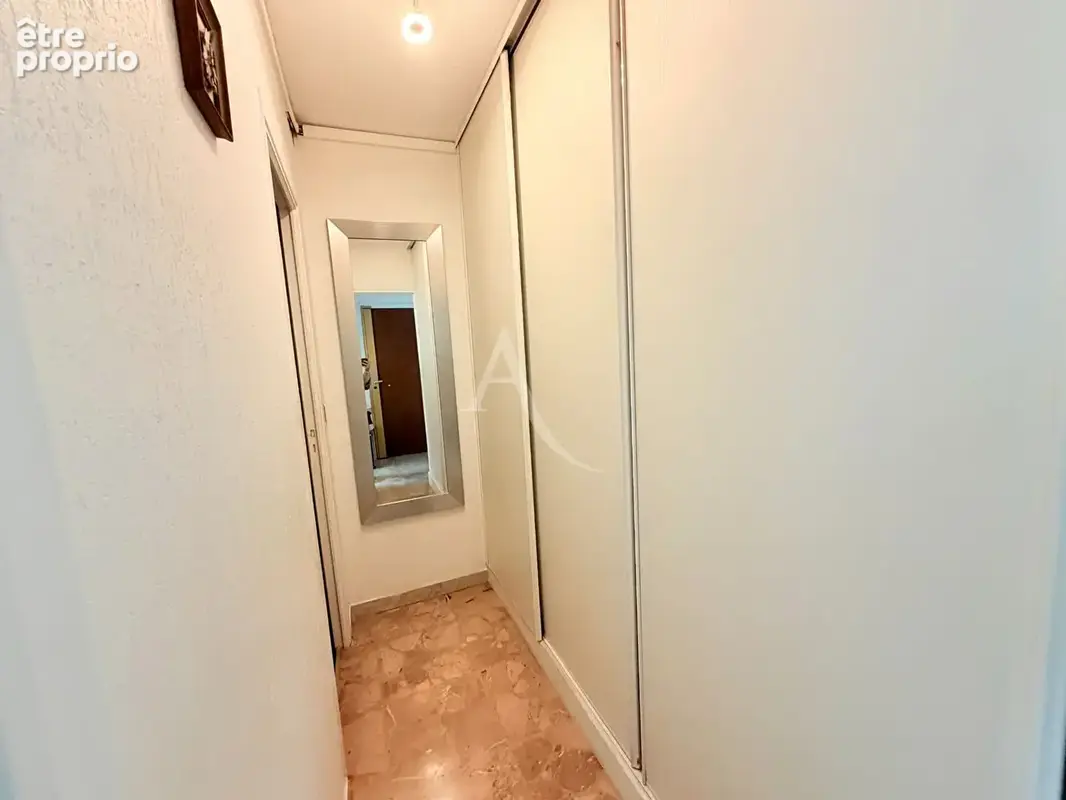 CAGNES SUR MER  BEAU  F1 avec belle Terrasse Parking Cave 35 m2 près de la mer - photo 6