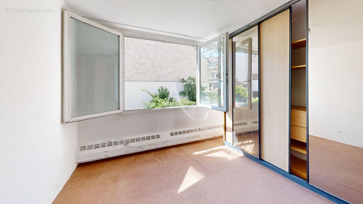 Appartement à PARIS-10E