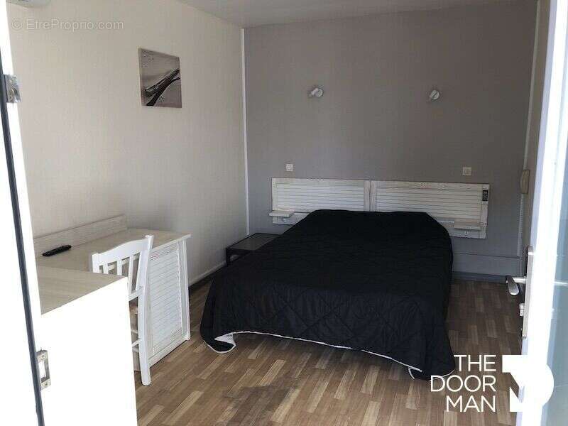 Commerce à SAINTE-SOULLE