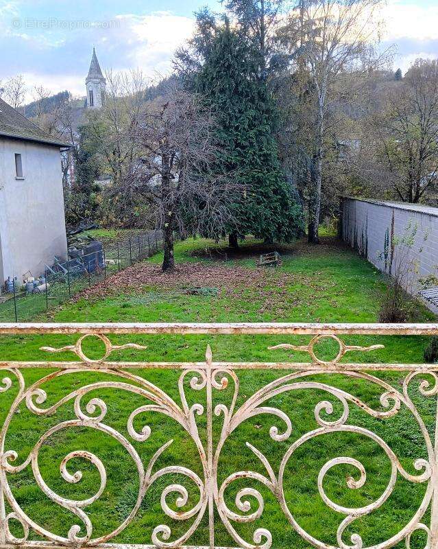 Maison à DECAZEVILLE