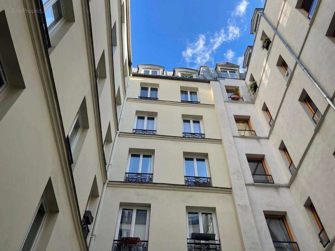 Appartement à PARIS-19E