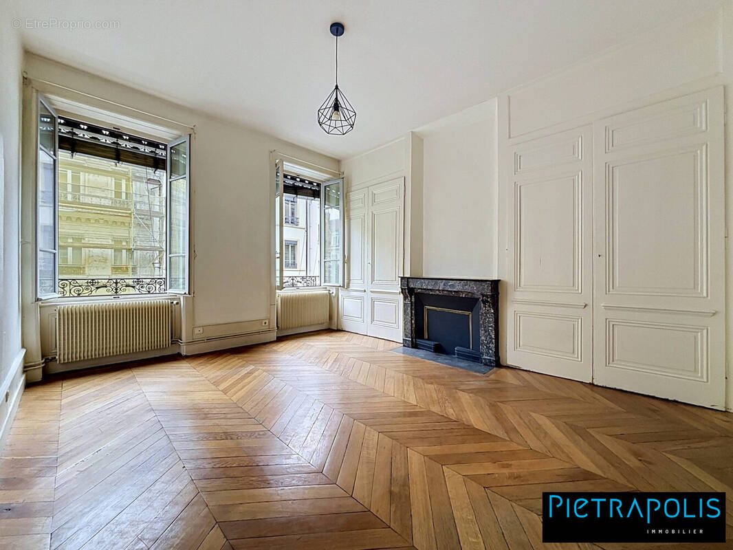 Appartement à LYON-6E