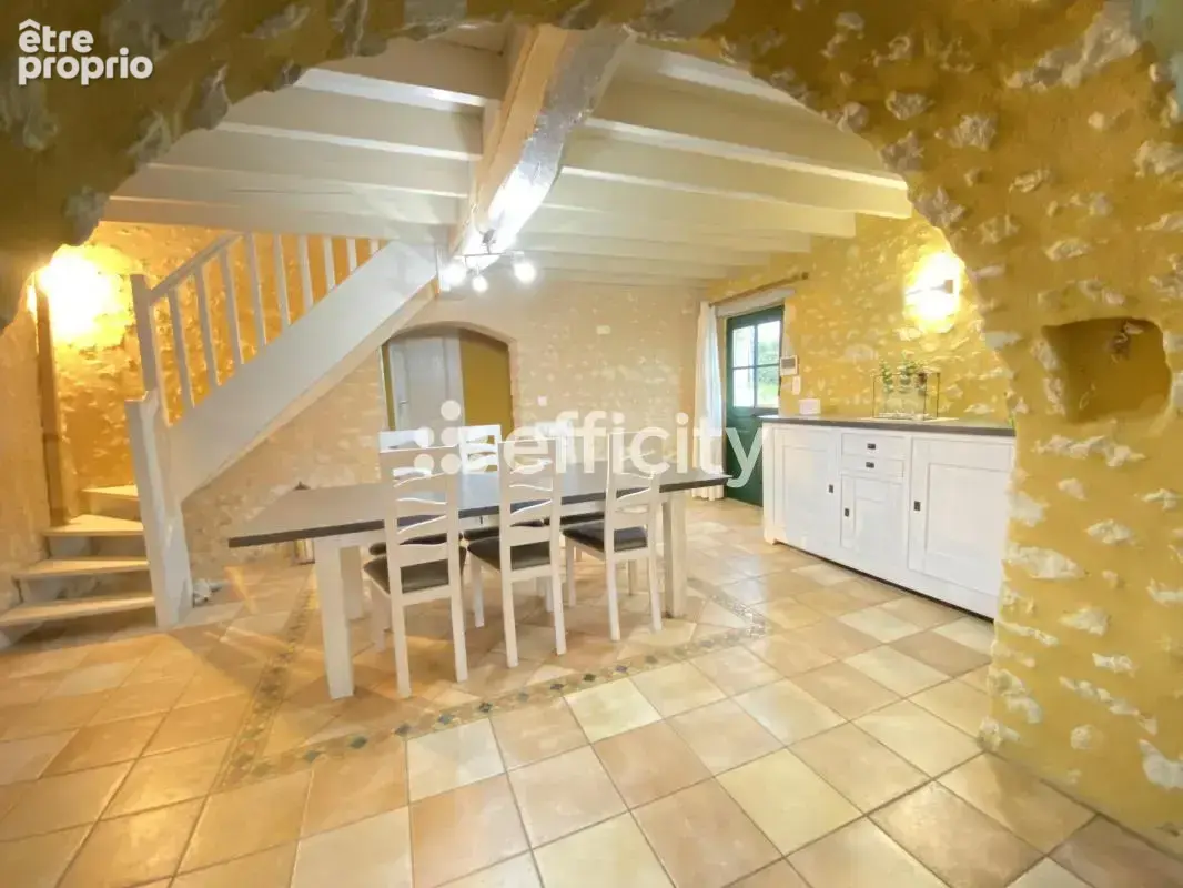 Maison 246 m² à Saint-Germain-De-La-Coudre  - photo 3