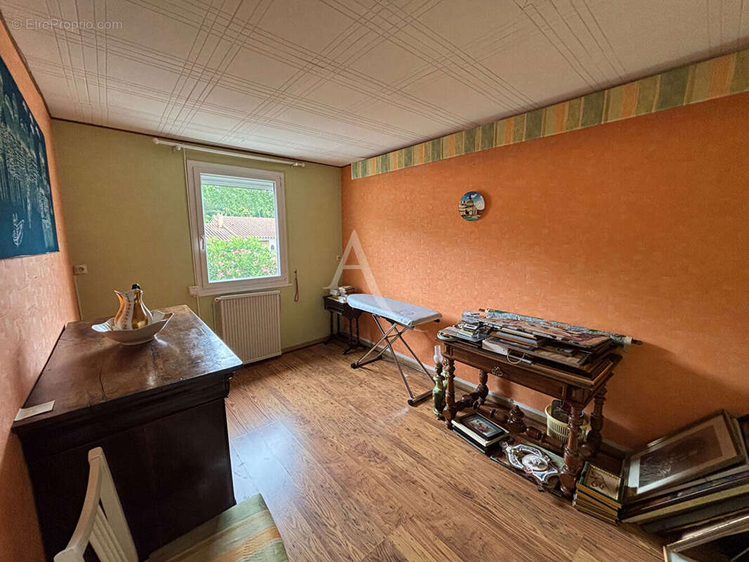 Carcassonne, maison familiale avec piscine et garages - photo 12