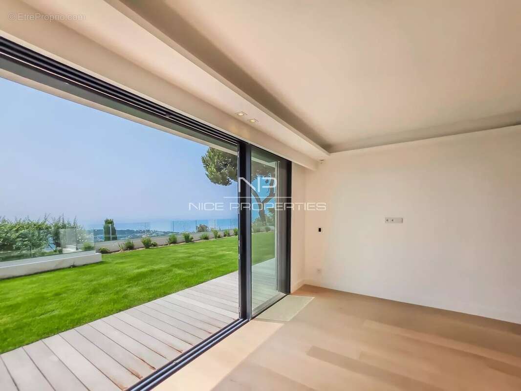 Maison à ROQUEBRUNE-CAP-MARTIN