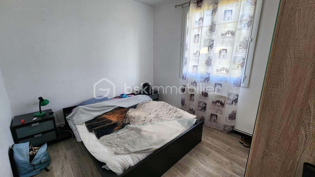 Maison 4 chambres sur grand terrain clôturé - photo 8