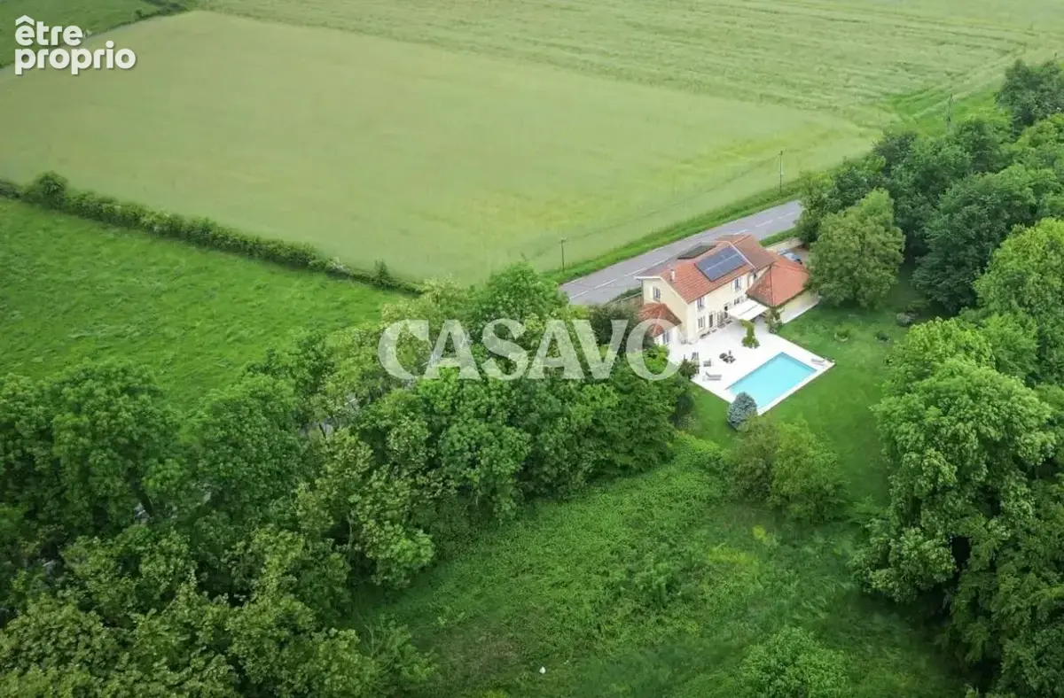 Vente Maison 7 pièces de 190m² - 38540 Heyrieux - photo 6