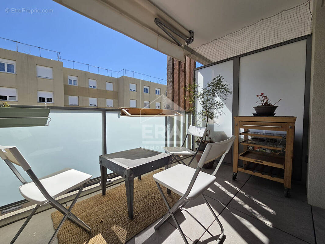 Appartement à SAINT-LAURENT-DU-VAR