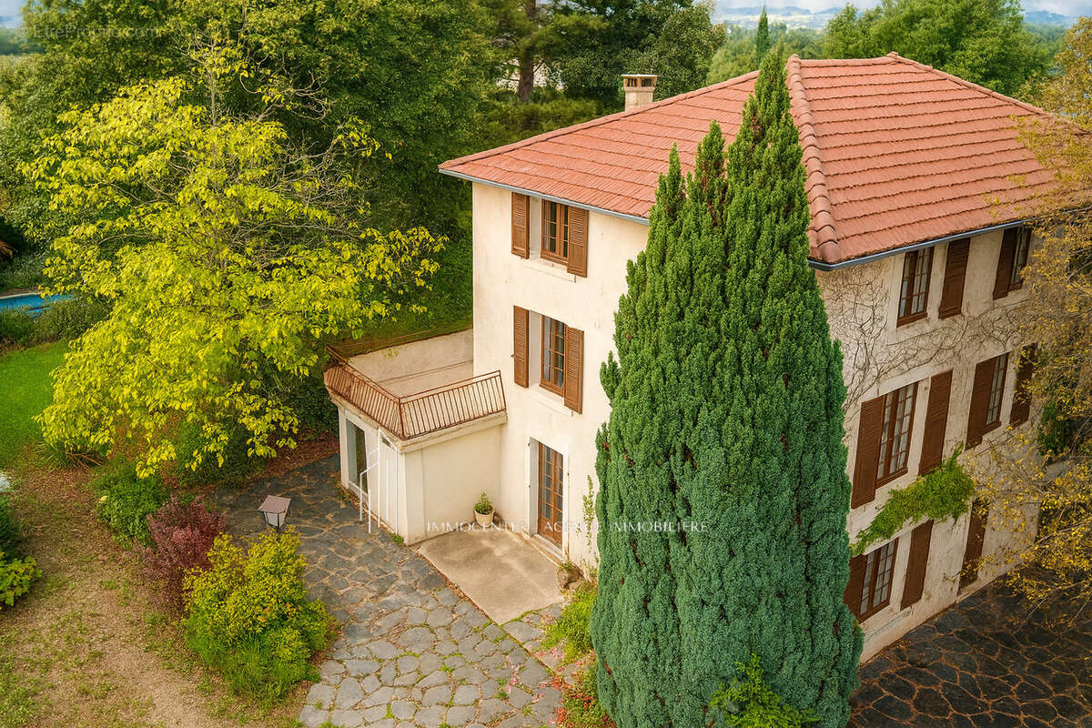 Maison à CHEYSSIEU
