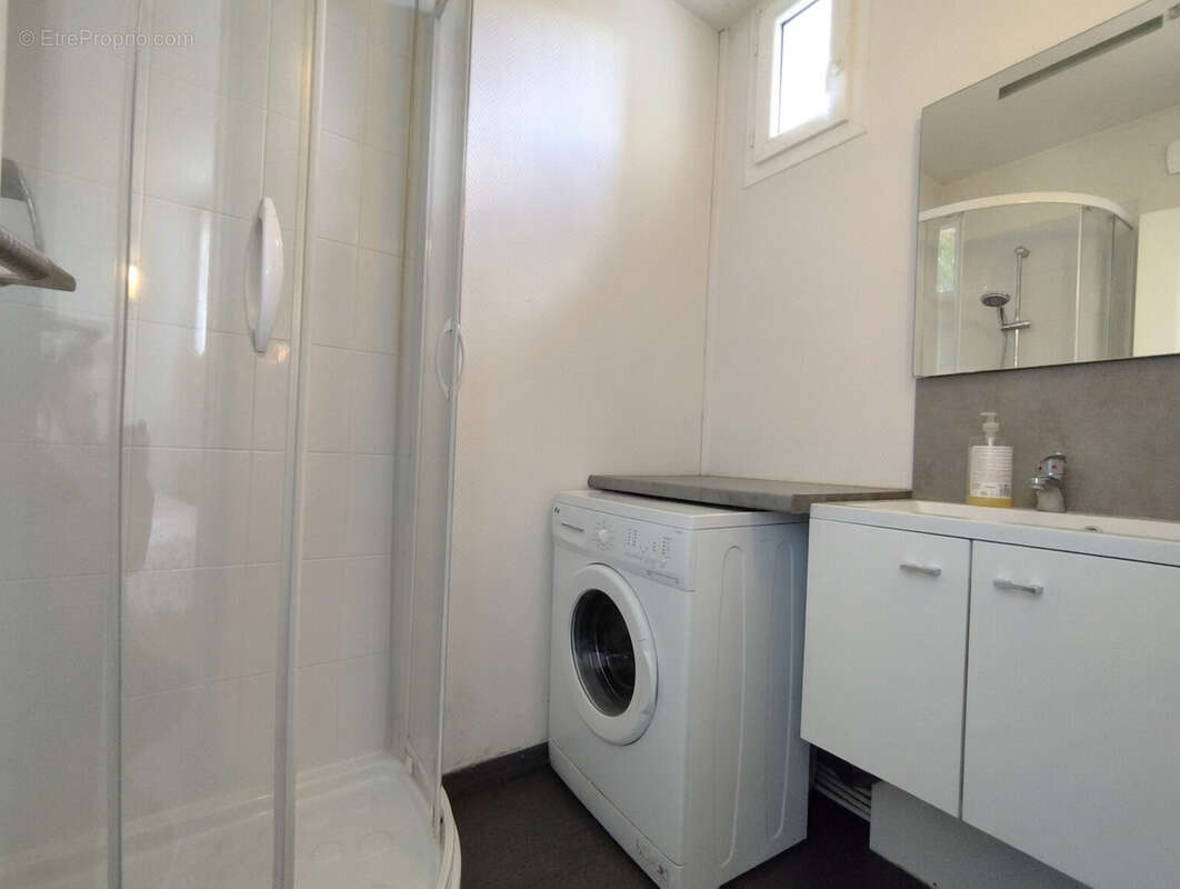Immeuble de rapport proche gare TGV à Saint Pierre Des Corps 6 appartements loués - photo 3