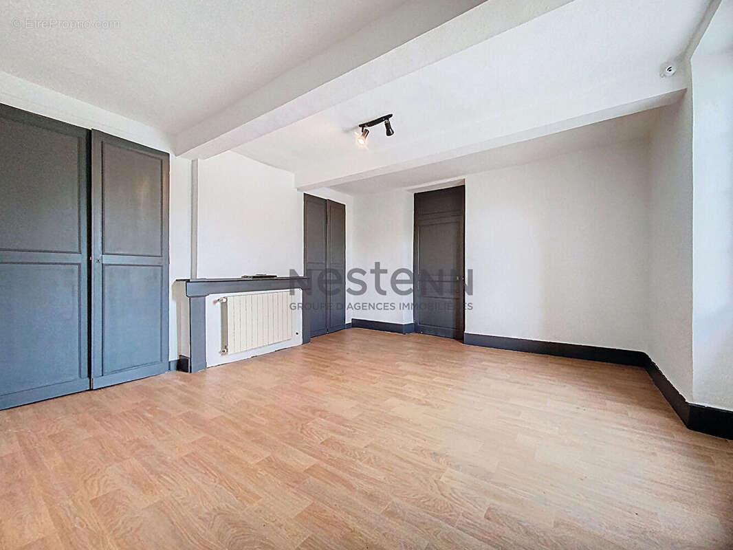 Maison à SEISSAN