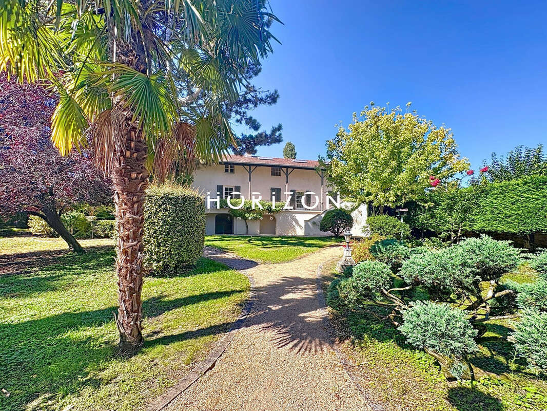 Maison à CHARNAY-LES-MACON
